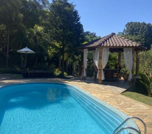 SÃ­tio dos Coqueiros, em meio a natureza com piscina