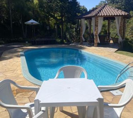 SÃ­tio dos Coqueiros, em meio a natureza com piscina
