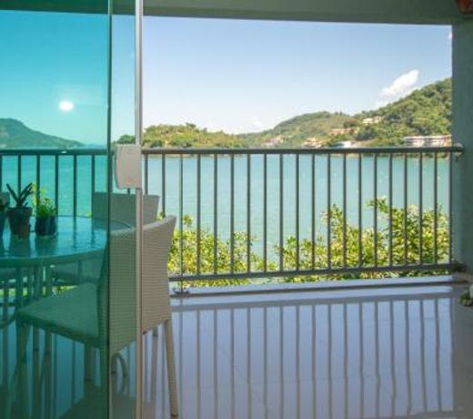 Conforto Ã  beira mar! Apartamento com vista para o mar.