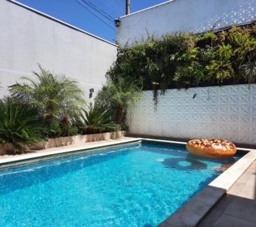 Bela Casa Piscina Aquecimento Solar em Americana-SP