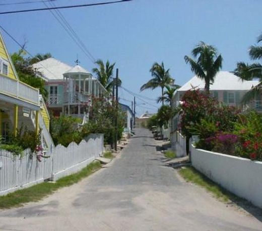 Conch Shell Harbour Island home