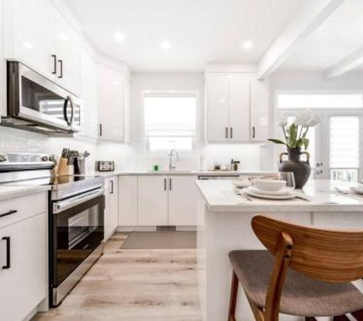 Nordic Retreat, 4BR, Min to WEM & DT, AirCon & Fireplace, Sleeps 10!