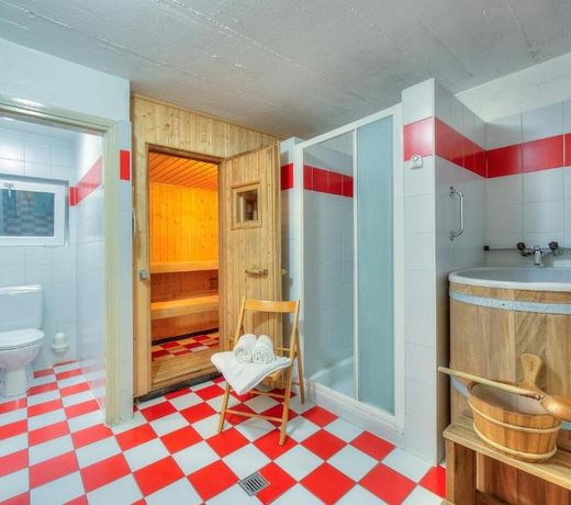 Emotion Lake View - Happy Rentals