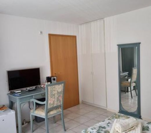 AURORA Room
