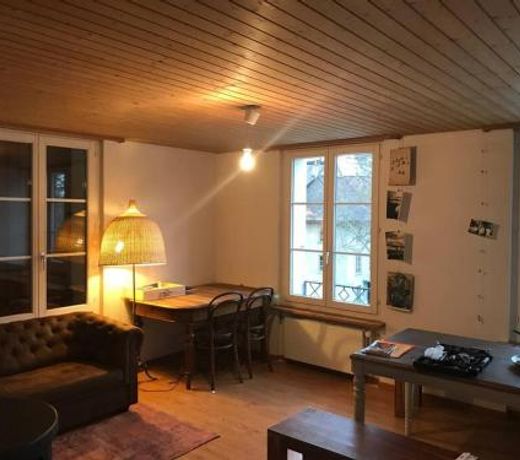 Simple flat in the centre of Burgdorf - 72 m2 with private parking
