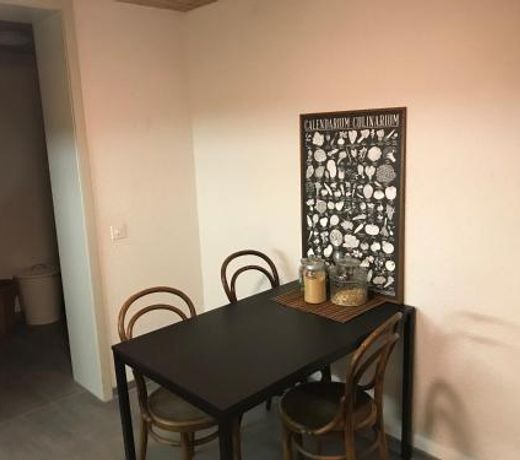 Simple flat in the centre of Burgdorf - 72 m2 with private parking