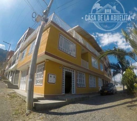 CASA DE LA ABUELITA