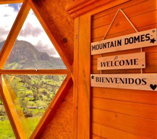 Colombia Mountain Tours Glamping and Cabanas