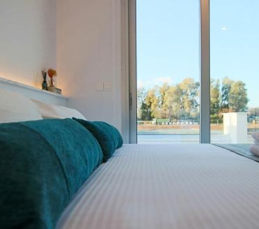 Phaedrus Living - Seaside Deluxe Flat Harbour 106