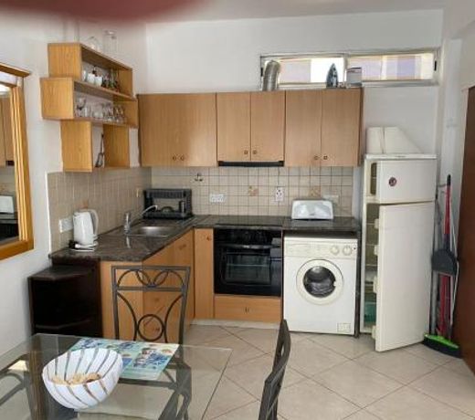 1 bedroom flat 200m from the beach in germasogia tourist area