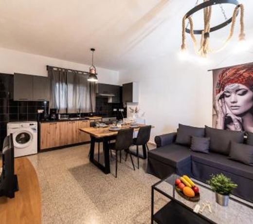SerenityOne - Centrally located One Bedroom Apt