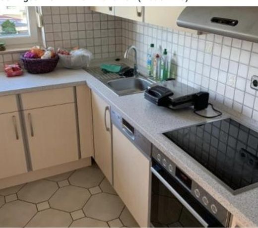 Sonnige 3 Zimmer Wohnung mit schÃ¶nem Balkon im Grunen