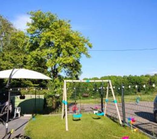 Neue Doppelhaushälfte mit Terrasse, Balkon und Garten