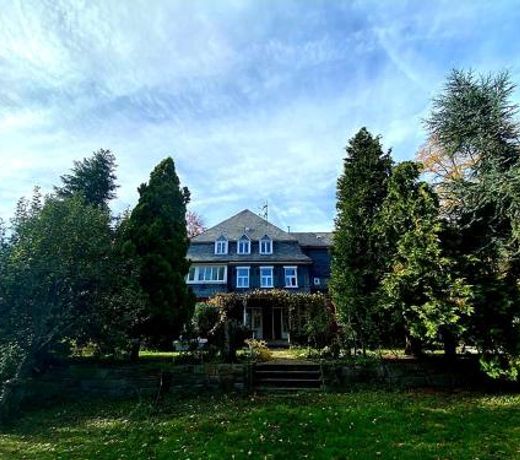 Traumhafte Altbau-Wohnung in Denkmal-Villa I 2 Schlafzr. I Haustier mÃ¶gl. I 125m2