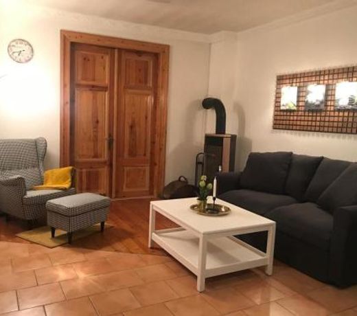 SchÃ¶ne Wohnung mit abgeschlossenem Grundstuck zentral und ruhig