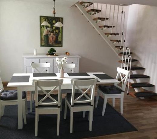 SchÃ¶ne GroÃe Wohnung, Terrasse, Kamin, Parkplatz, 2 Schlafzimmer