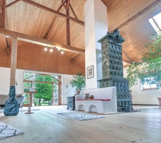 400qm bayerische LUXUSVILLA 2500qm uneinsehbarer Garten in beliebter Urlaubsregion