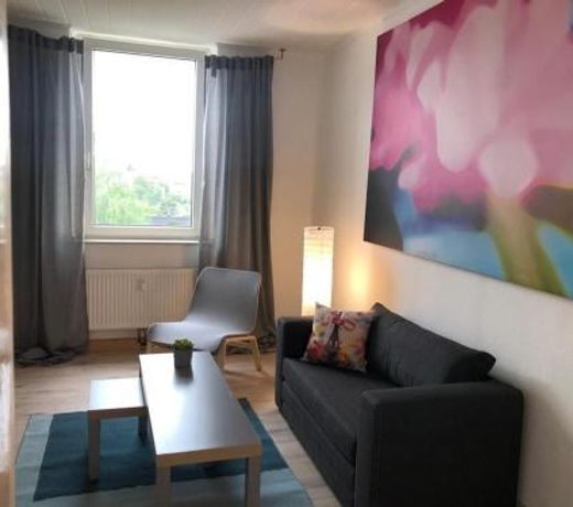 studio m - Stylish Central City Business Apartment for 5 guests