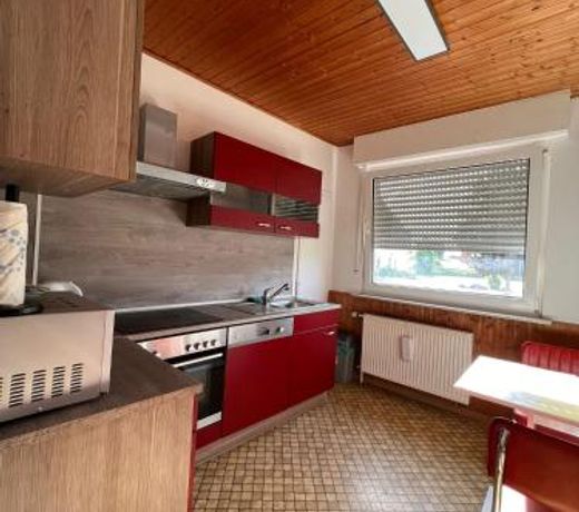 Ruhige freistehender Bungalow mit Parkplatz