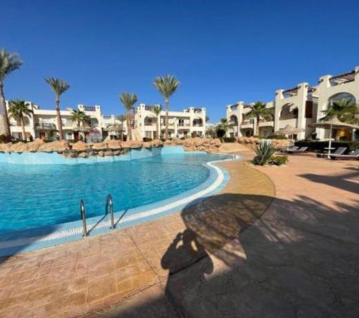 Sunny lakes resort