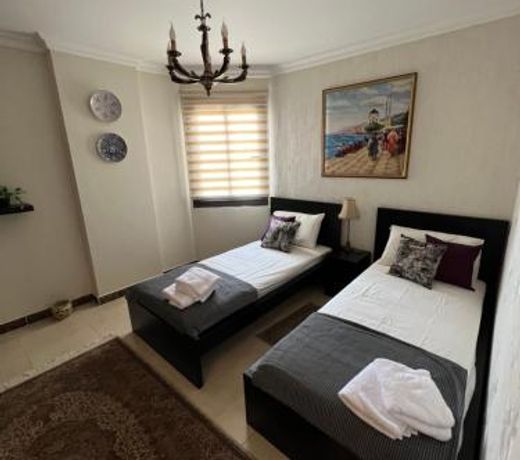 Lovely hotel apart in front Auc