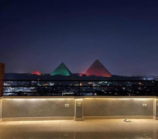 Full Pyramids view Suites with Private Roof spot