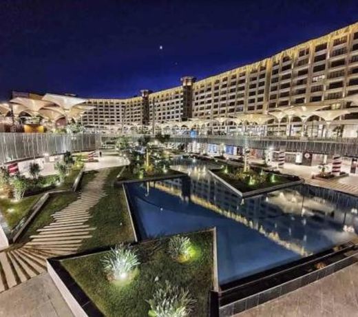 Elegant Hospitality - New Cairo with Pool Across AUC