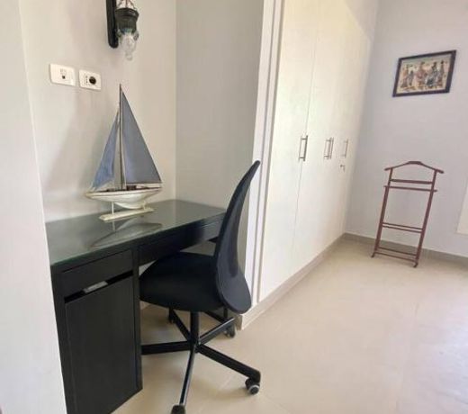La Notina-3 BR Apt in Waterside, pool/lagoon view