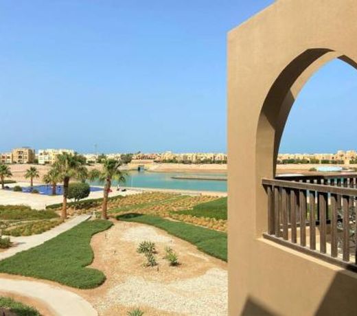 La Notina-3 BR Apt in Waterside, pool/lagoon view