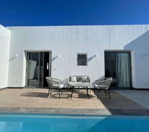 2 bedroom with a private heated pool in Sholan2