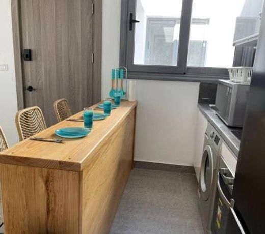 2 bedroom with a private heated pool in Sholan2