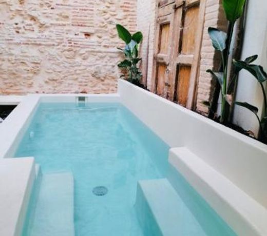Casa de diseño con piscina privada cerca del mar