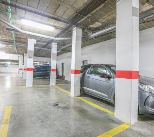 JUDERIA CENTER PREMIUM SUITES FREE Parking