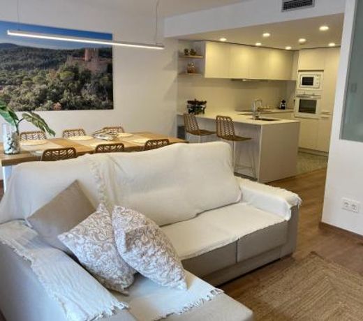 Apartamento centrico, renovado y con mucho encanto