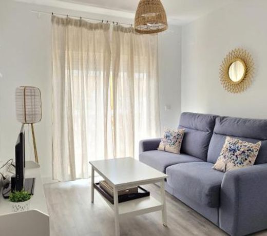 Apartamento en Rota con piscina y parking junto al mar