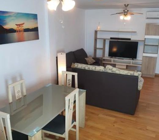 1F Apto Moderno, 80m2, 2 dorm, 4 huespedes AIRE ACOND, WIFI