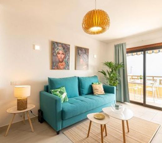 Elegant Candelaria apartment with ocean views