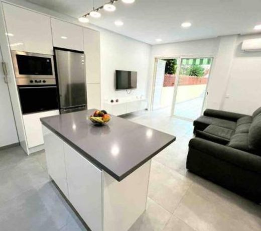 Precioso apartamento con piscina a 50m de la playa