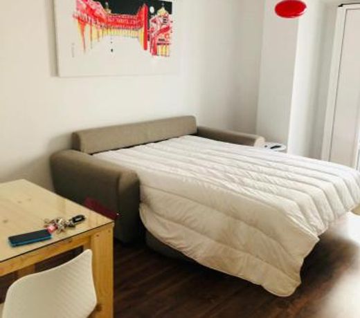 Centrico apartamento con garaje en casco antiguo