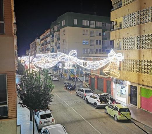 Avenida Principal con Aire Acondicionado, Parking, Wifi y cerca de la playa