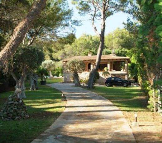 Nostra Caseta villa with pool & marina view near beaches