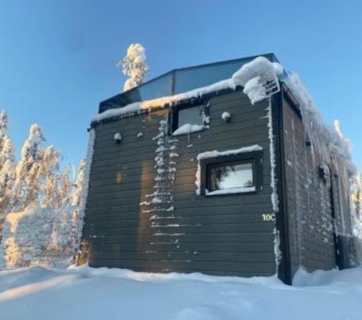 Glass Ceiling Suite Kipinä
