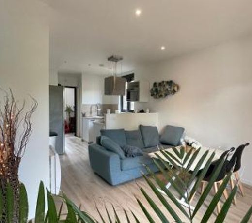By nuit-parisienne Villemomble joli appartement tout confort