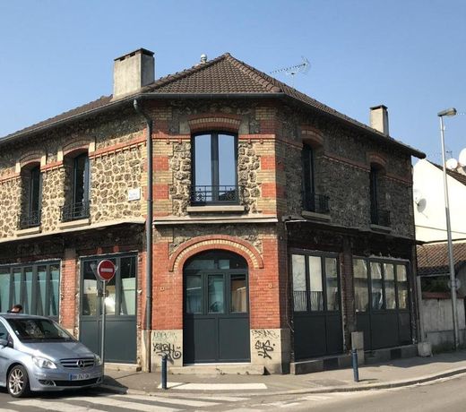 By nuit-parisienne Villemomble joli appartement tout confort
