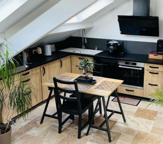 Studio sous combles avec prestation haut de gamme