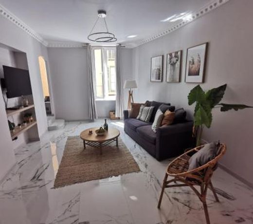 Proche mer, vieille ville. Luxueux appartement