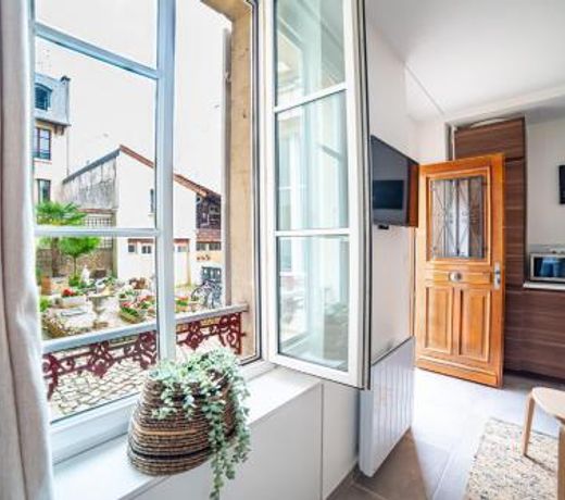 Lovely Apartment Palace of Versailles