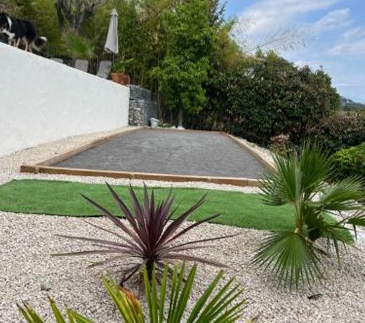 SUPERBE HAUT DE VILLA AVEC VUE SUR LA MER
