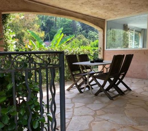 Charmant appartement en rez de villa Ã  Vence