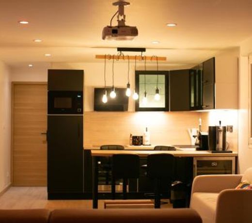 Grand studio 40m2 chaleureux - Jacuzzi